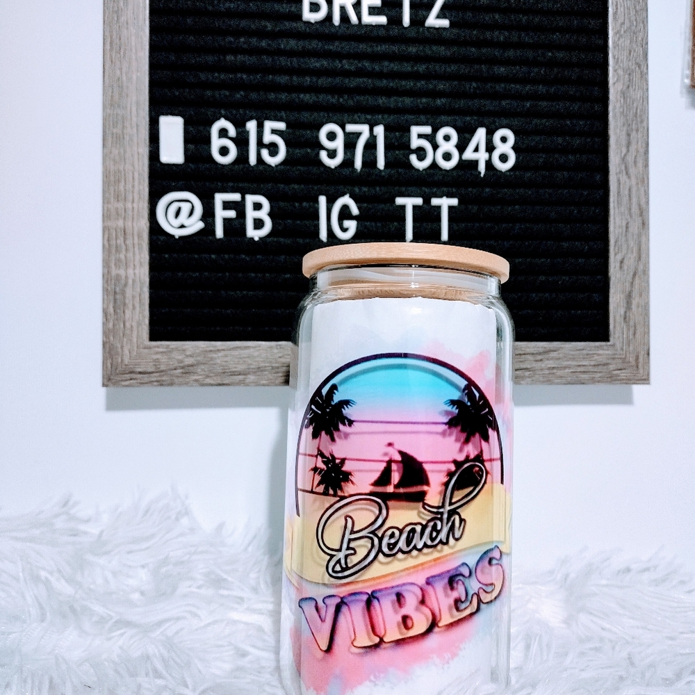 Beach vibes glass tumbler